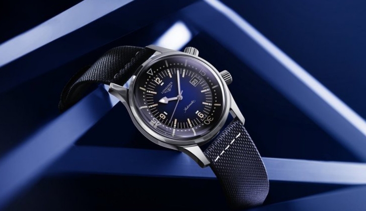 如何預(yù)防浪琴手表的表盤生銹?(圖) 如何預(yù)防浪琴手表的表盤生銹?(圖)