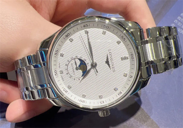 浪琴腕表停止運行怎么辦?輕松解決方法在這里(圖) 浪琴腕表停止運行怎么辦?輕松解決方法在這里(圖)