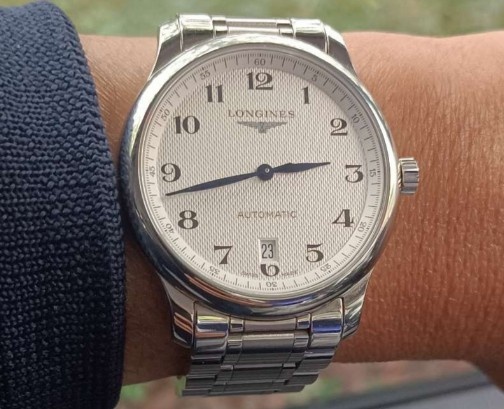 解鎖腕表維修新技能：浪琴表耳掉落后的完美修復方法（圖）