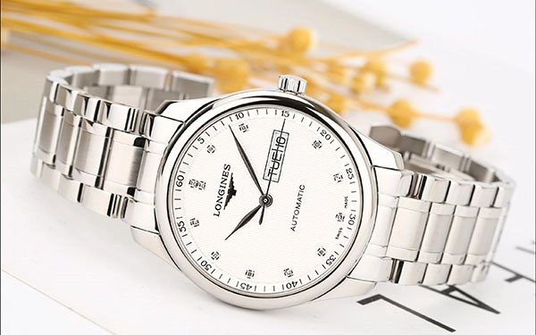 如何優雅地修復浪琴表殼劃痕，讓時光逆流回完美狀態？（圖）