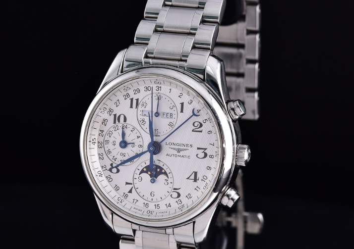 腕間動力源:浪琴表發(fā)條上緊技巧大揭秘(圖) 腕間動力源:浪琴表發(fā)條上緊技巧大揭秘(圖)