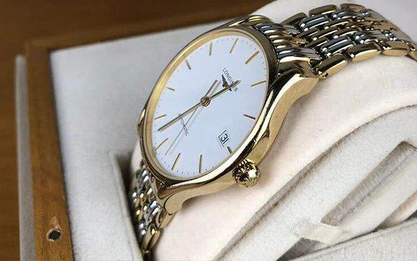 浪琴腕表表殼破裂如何解決(圖) 浪琴腕表表殼破裂如何解決(圖)