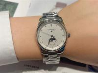 浪琴手表進灰了原因是啥