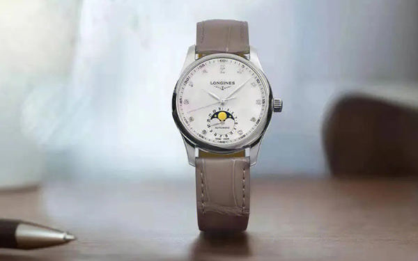 浪琴手表外觀有劃痕處理方法匯總(圖) 浪琴手表外觀有劃痕處理方法匯總(圖)