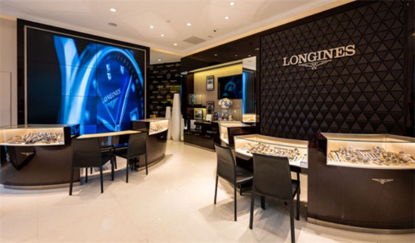 浪琴腕表表殼割手處理方法(圖) 浪琴腕表表殼割手處理方法(圖)